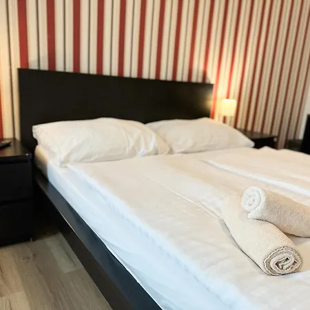 Modena Hotell 3*
