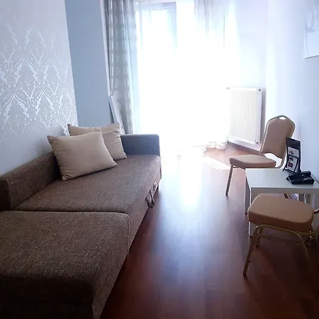 Ξενοδοχείο Modena 3*