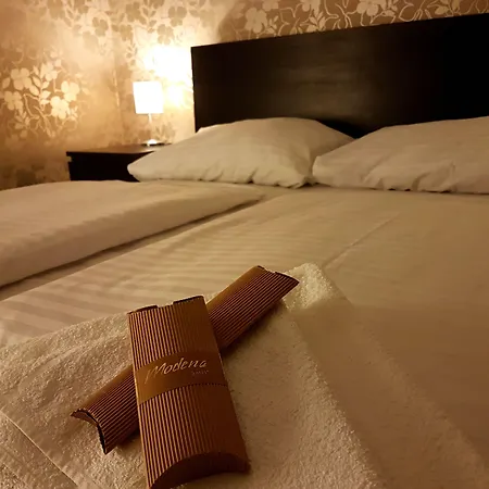 Ξενοδοχείο Modena 3*