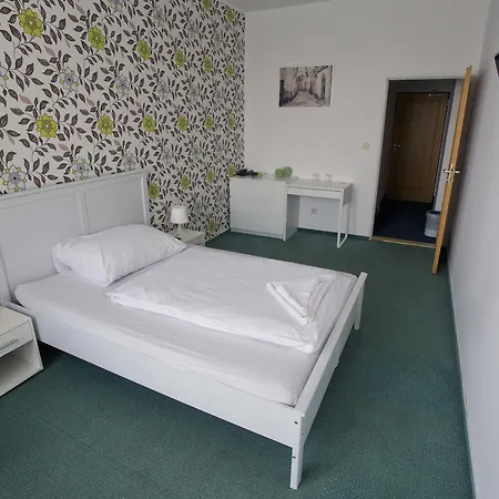 Modena Hotell
