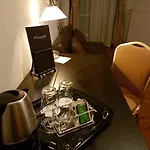 Modena ホテル 3*