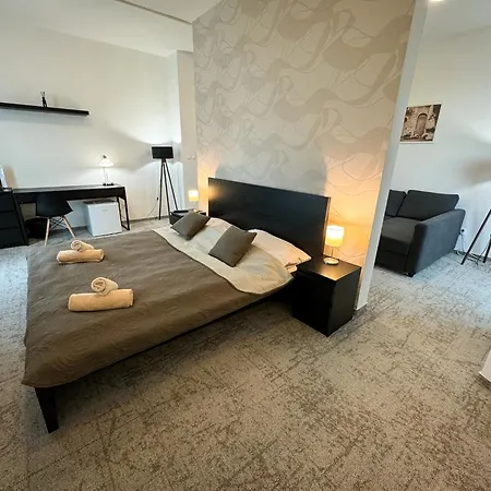 Modena 3*